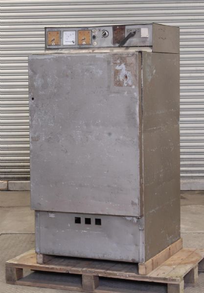 Heraeus TUH 60/60 electric drying oven, 350degC ma...