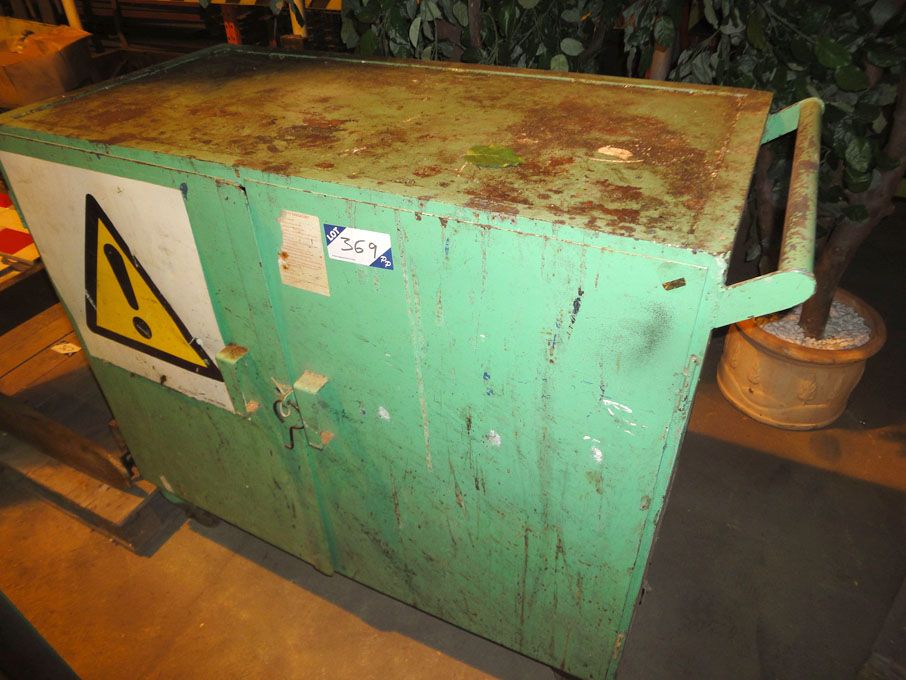 2 door metal mobile storage trolleys, 1200x600x110...