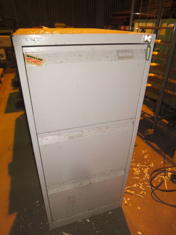 Bisley 3 drawer metal filing cabinet - Lot Located...