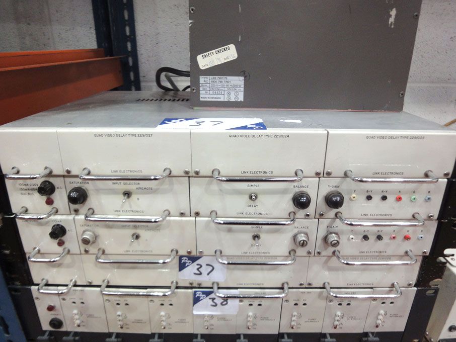 4x Link Electronics chassis with 5x Link Electroni...