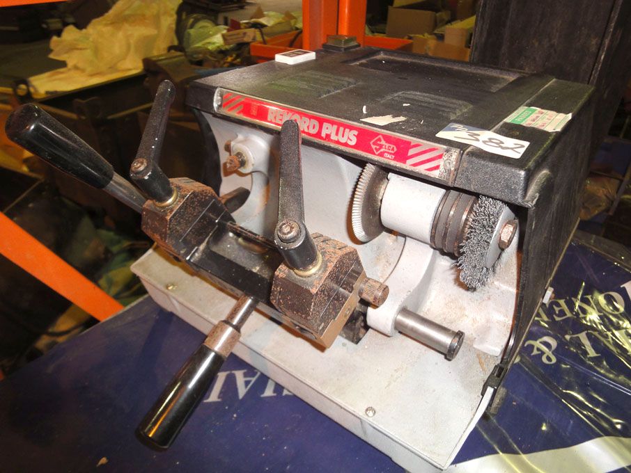 Rekord Plus key cutting machine, 240v - Lot Locate...