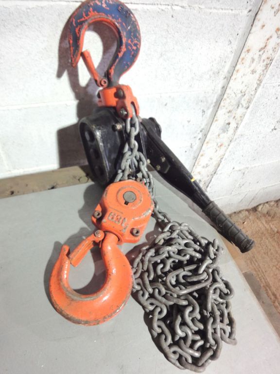 ET 6.3 T capacity manual turfer - Lot Located at:...