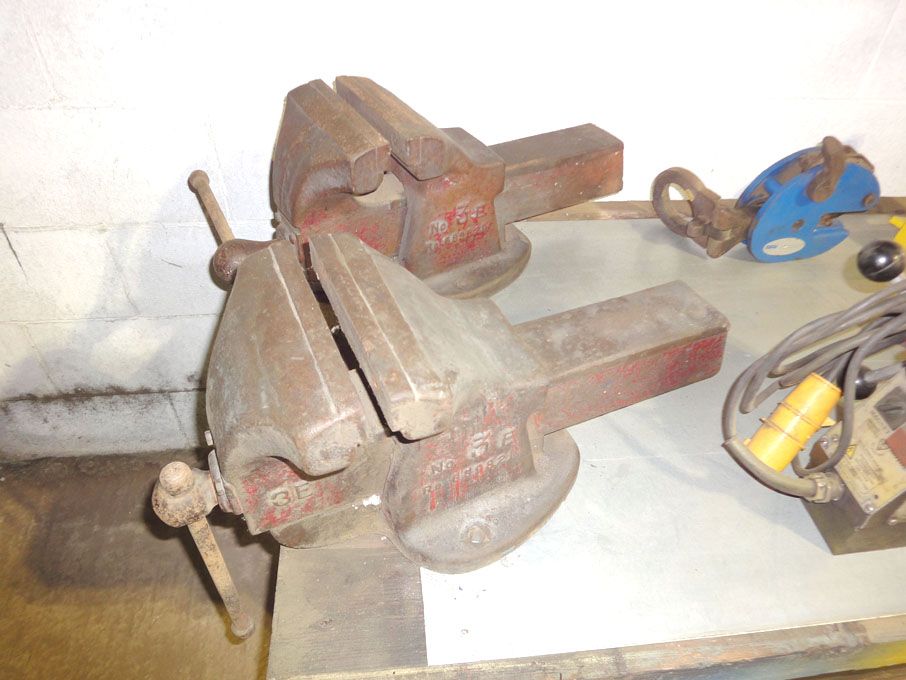 2x No3E 200mm bench vices - Lot Located at: Styrru...