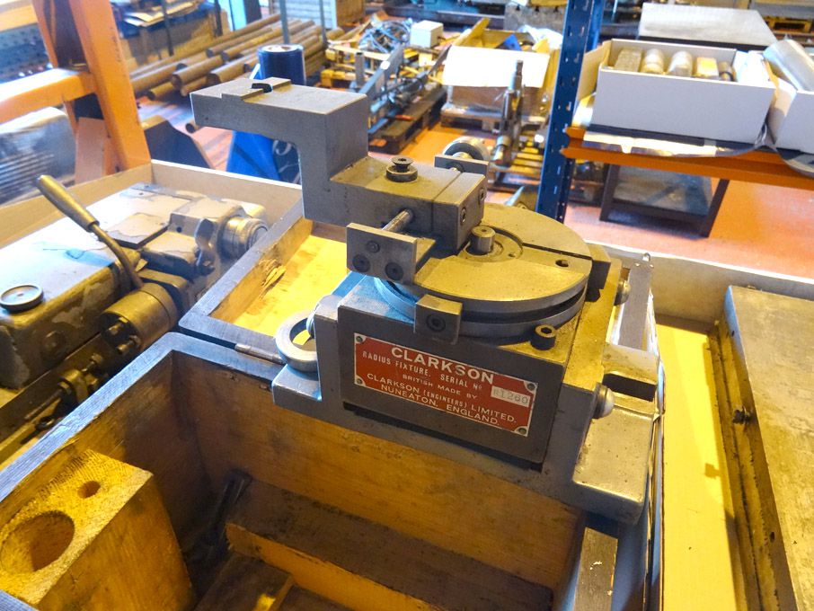 Clarkson radius fixture in wooden box - lot locate...