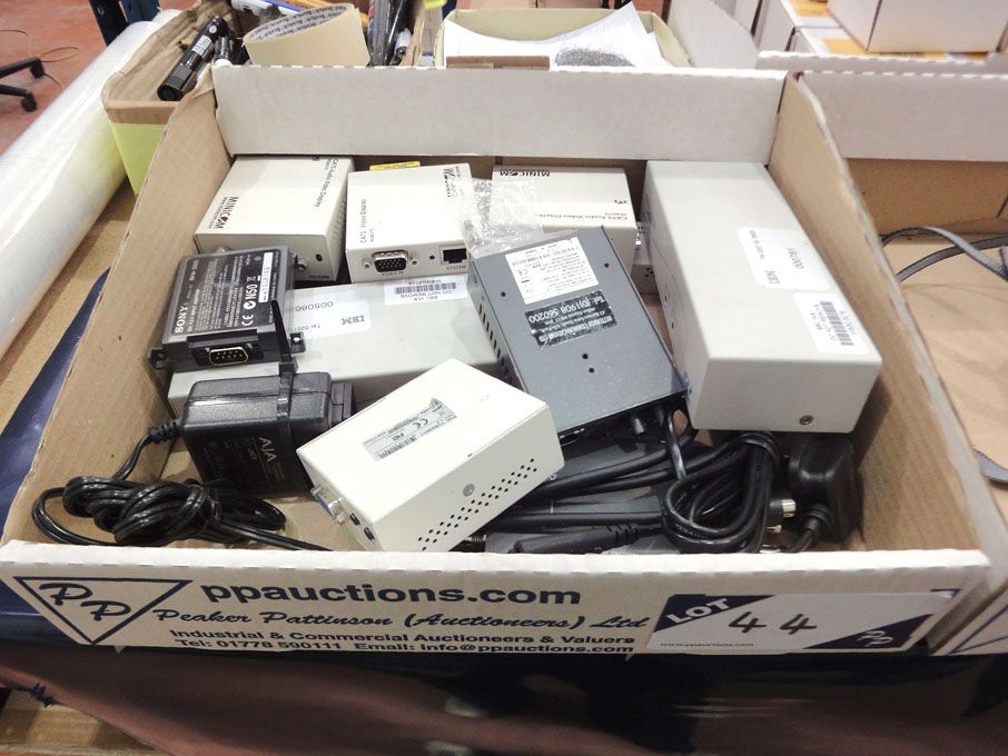 Qty Minicam CAT5 video display, Sony 4:2:2 input a...