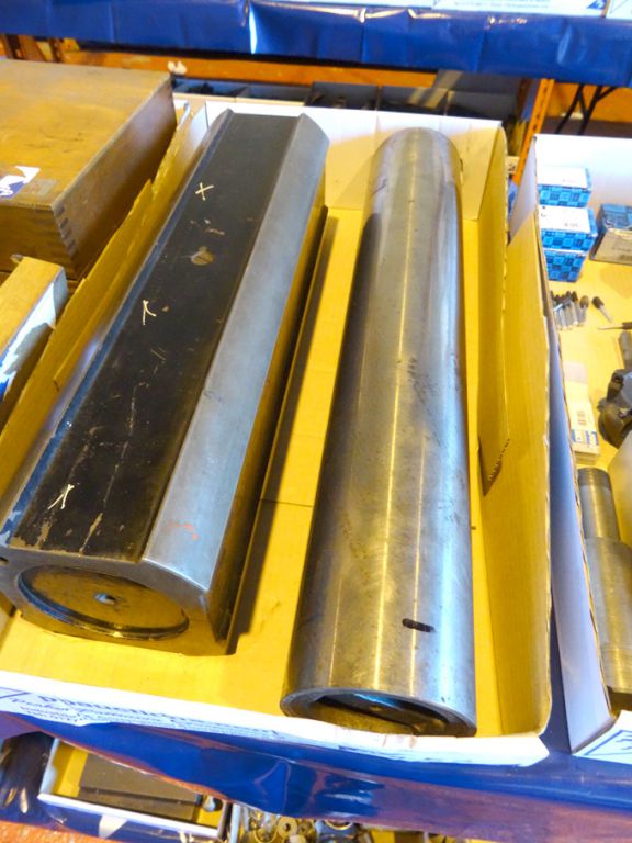 2x precision cylindrical squares, 520mm high & 600...
