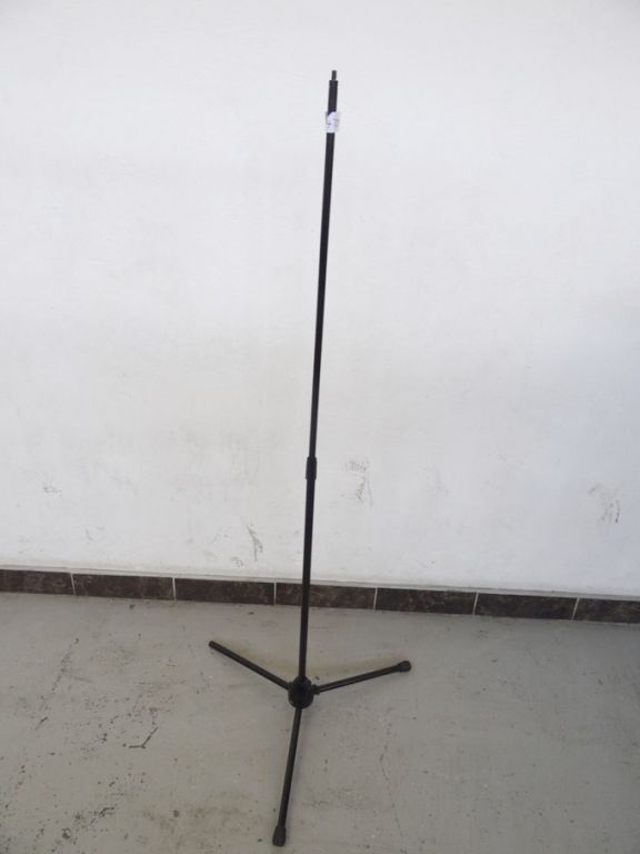 Studio Spares heavy duty microphone stand - lot lo...