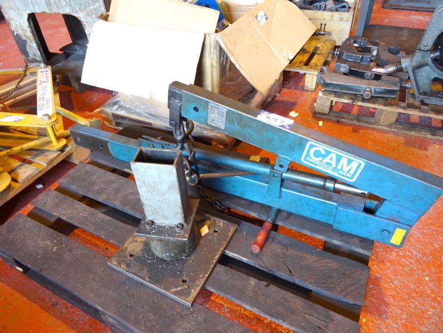 CAM Radstock floor type engine hoist, 152kg SWL -...
