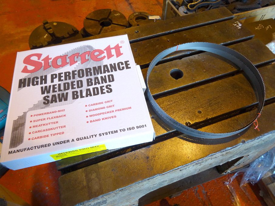 Qty various Starrett saw blades - lot located at:...
