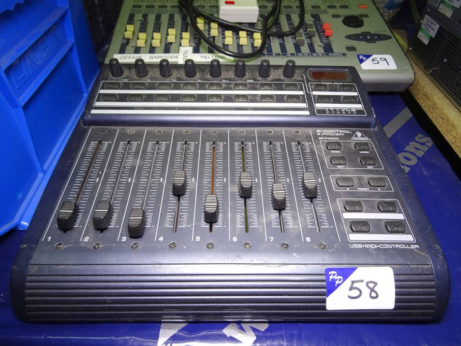 Behringer BCF2000 B-control fader