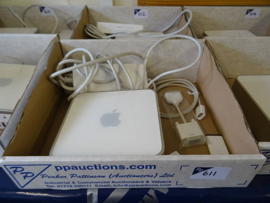 Apple Mac Mini A1176 with PSU, remote, DVA-USB con...