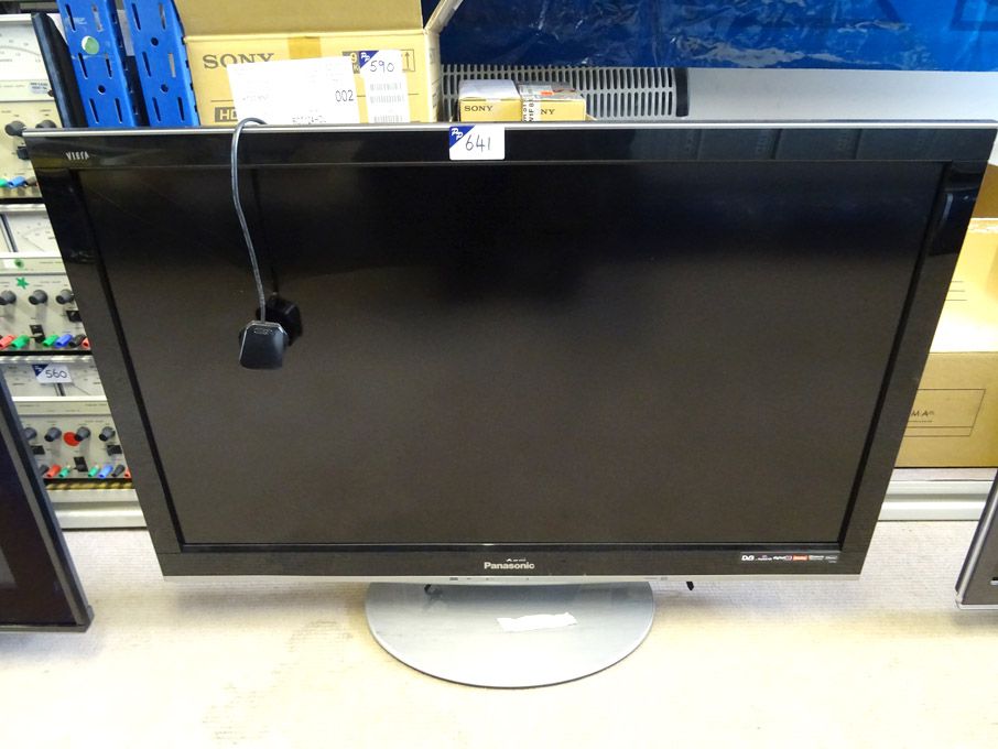 Panasonic Viera TX-L37V10B LCD TV, 37"