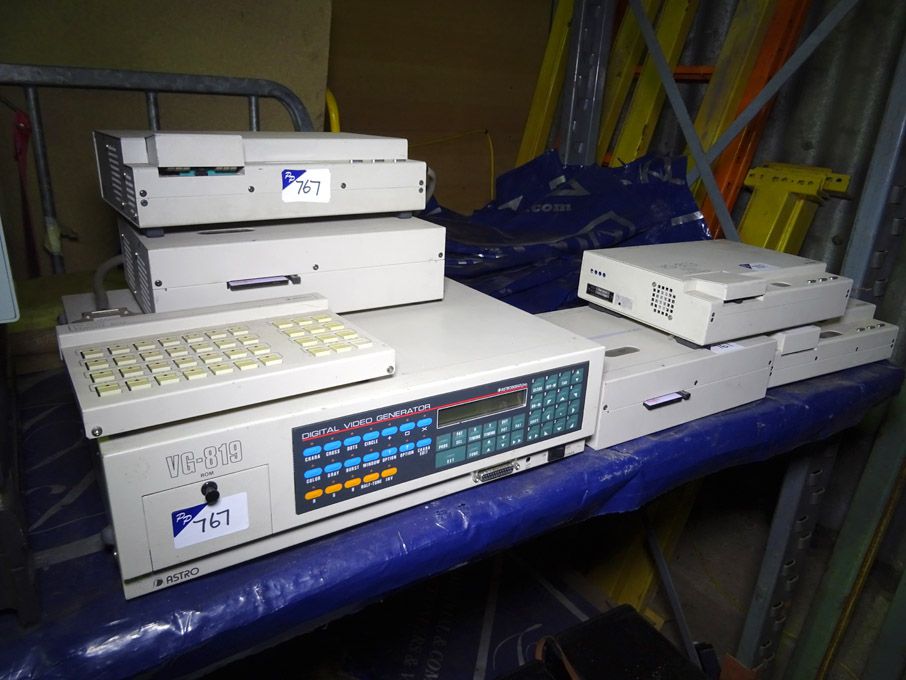 Astro VG-819 digital video generator, Astro VG822...