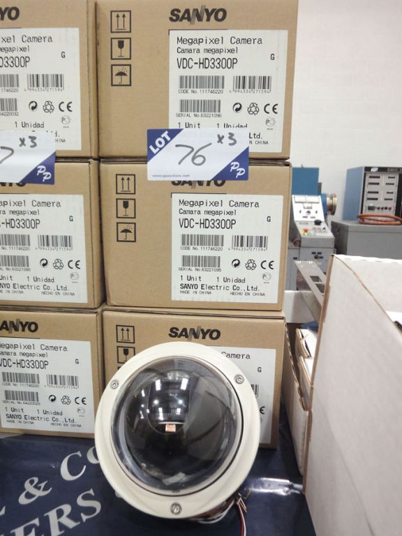 3x Sanyo VDC-HD3300P vandal resistant HD dome came...