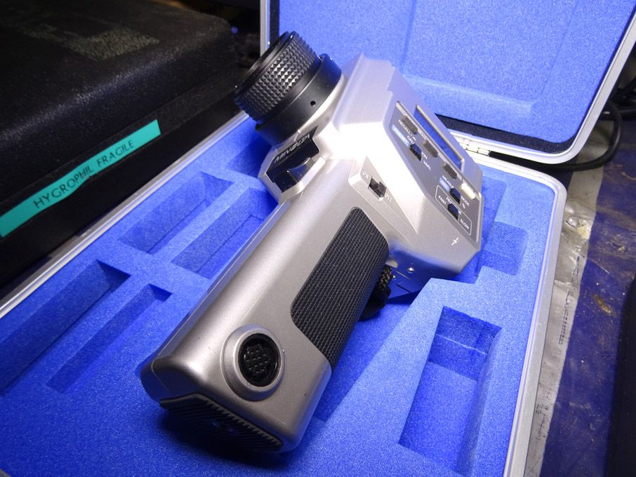 Minolta LS-100 luminance meter in carry case