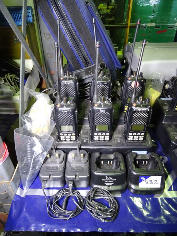 6x Icom IC-F4/GT walkie talkies with charger