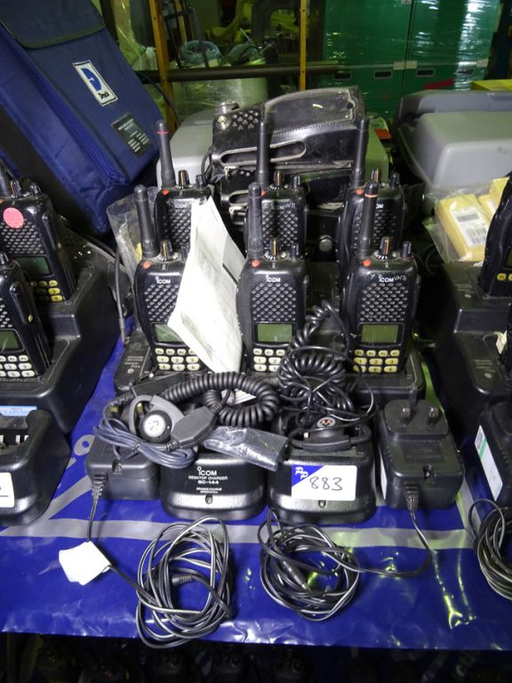 6x Icom IC-F4/GT walkie talkies with charger