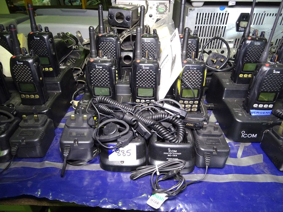 6x Icom IC-F4/GT walkie talkies with charger