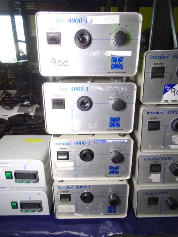 4x Intralux 4000-1 light sources