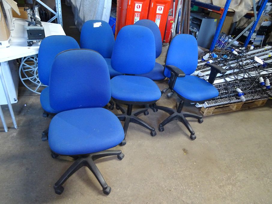 6x blue upholstered swivel office chairs
