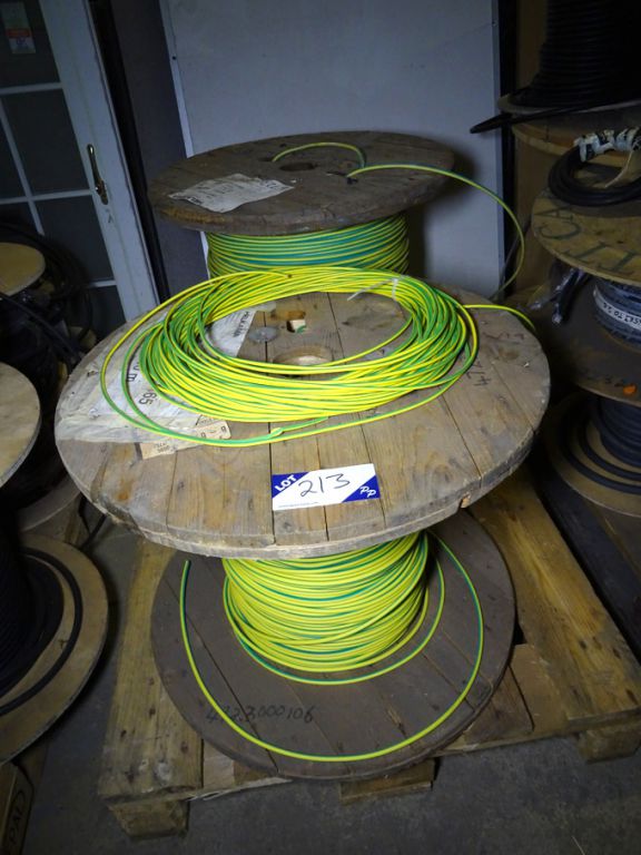 2x reels of various earth cable on pallet - Lot Lo...