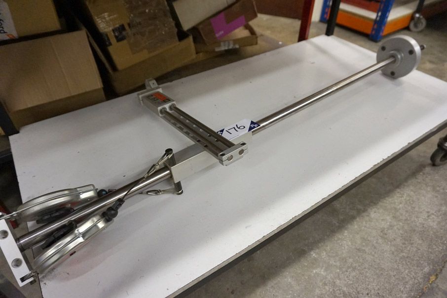 Desoutter D53 retractable tool stand