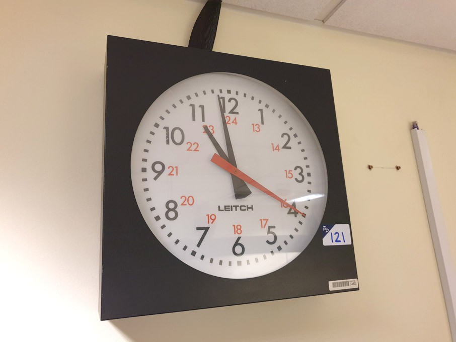 Leitch 15" studio clock