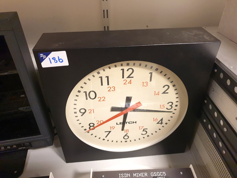 Leitch ADC-S112-L slave studio clock
