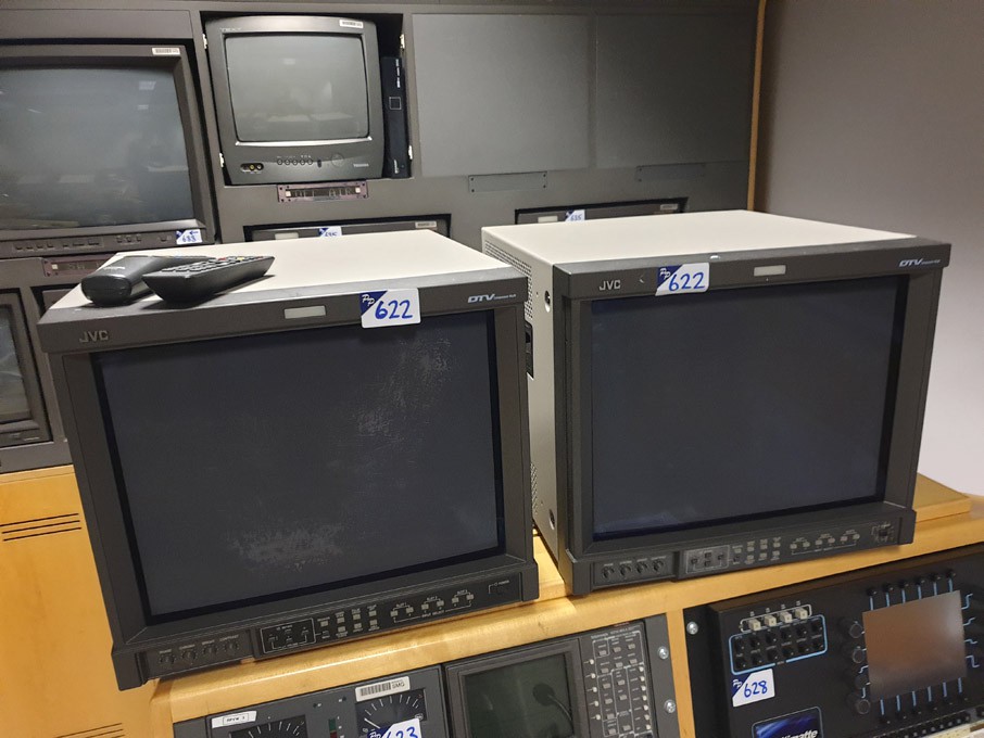2x JVC DT-V1710CG CRT studio monitors