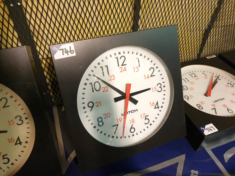 Leitch ADC-5112-L analogue studio clock