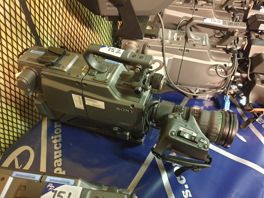 Sony BVP-E30WSP colour video camera body with Fuji...