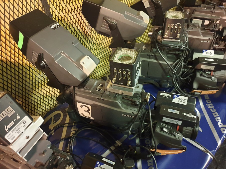 Sony BVP-E30WSP colour video camera body with Sony...