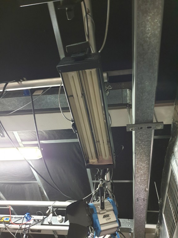 2x Canara Lighting CC255 studio 2 bank lights