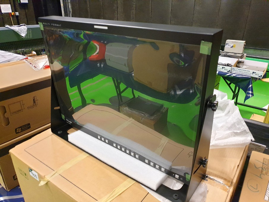 TVLogic LVM-242W LCD studio monitor (boxed & unuse...