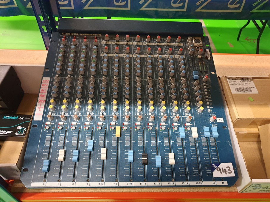 Allen & Heath MixWizard WZ3 20S mixing console