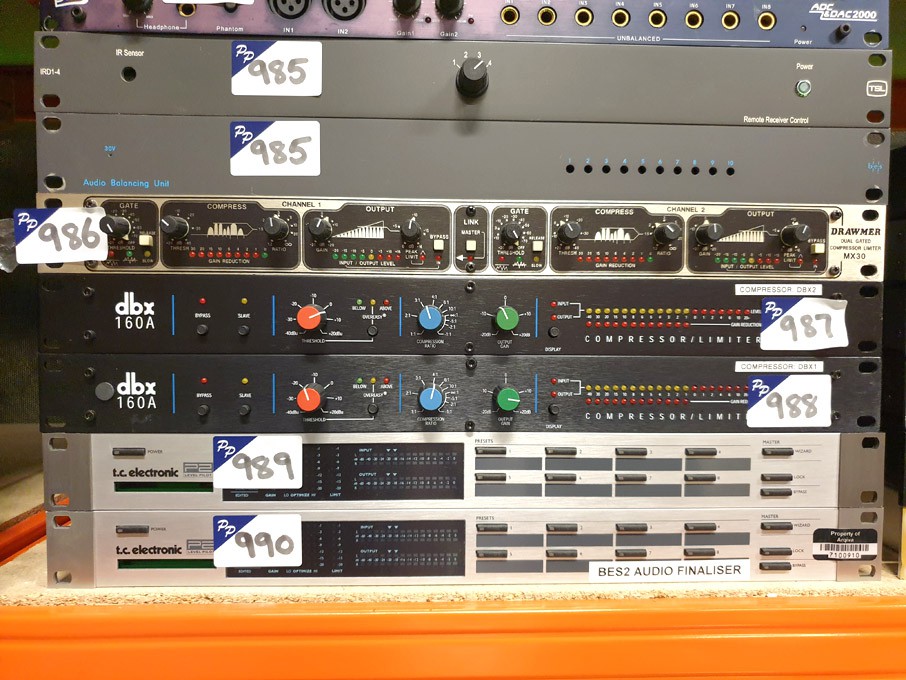 Drawmer MX30 dual gated compressor limiter
