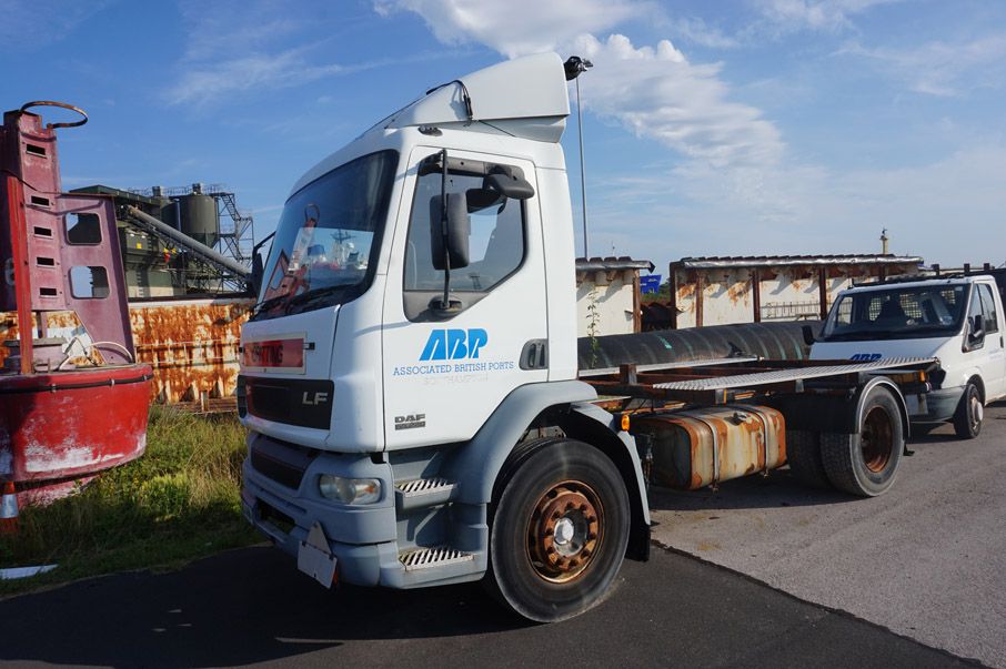 DAF Trucks LF55.220 HGV2 gritter lorry, diesel, di...
