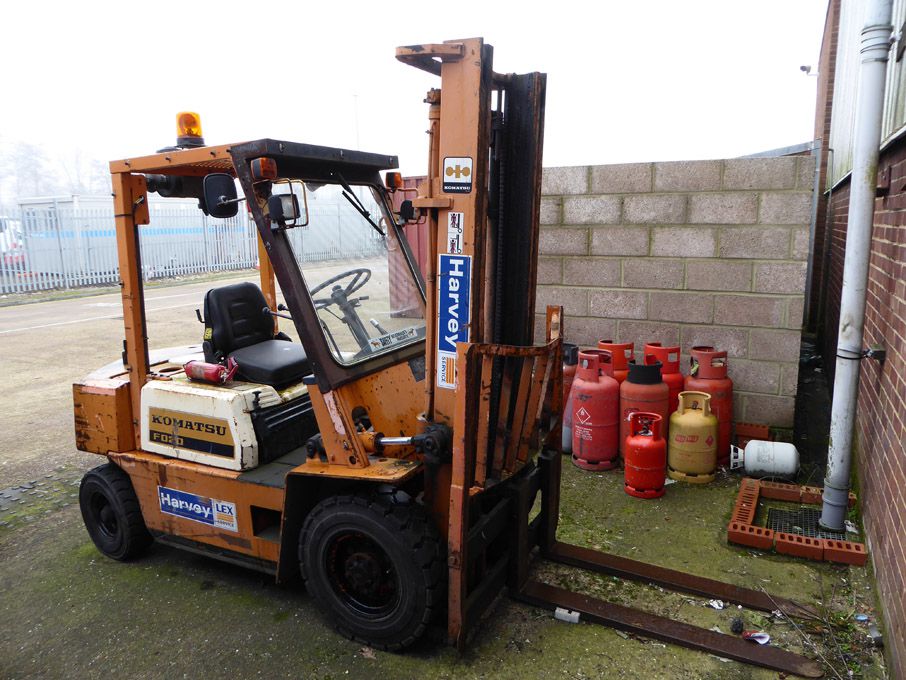 Komatsu FD20-10 diesel forklift truck, double stag...