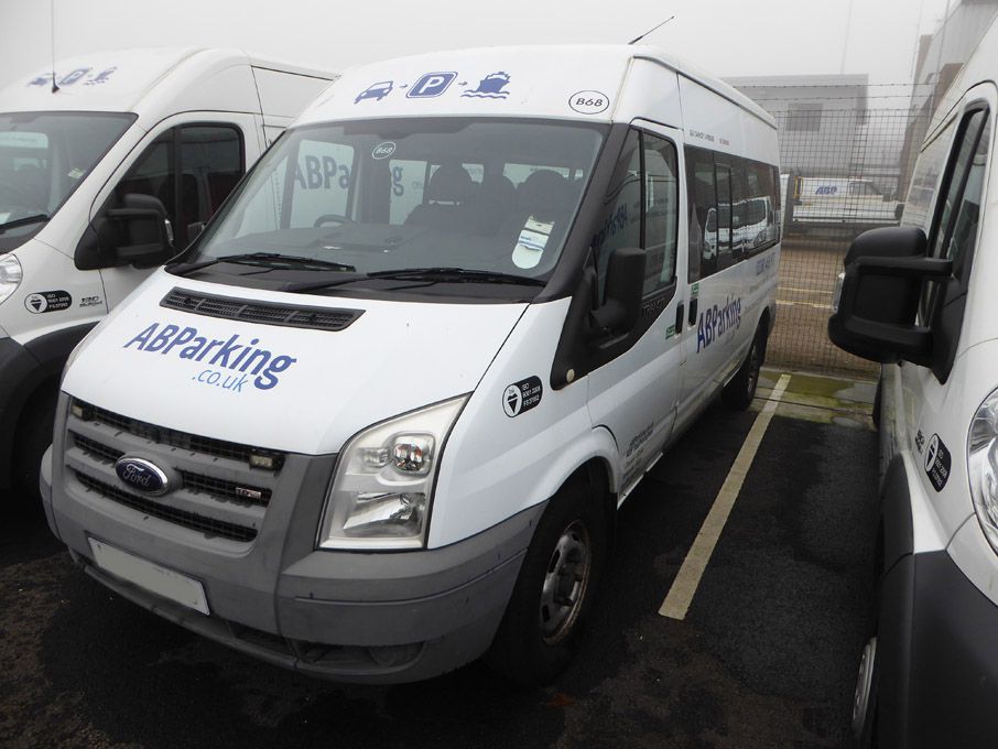Ford Transit 115 T370 15S RWD minibus, 15 seats, 6...