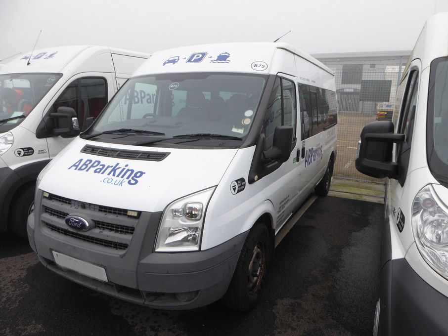 Ford Transit 115 T370 15S RWD minibus, 15 seats, 6...