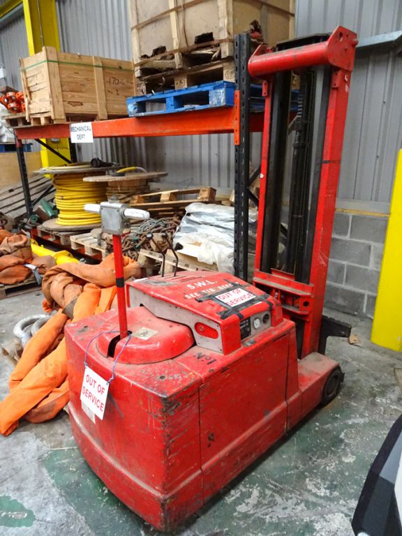 Lansing Bagnall FOEP1.1 pedestrian lift truck, 250...