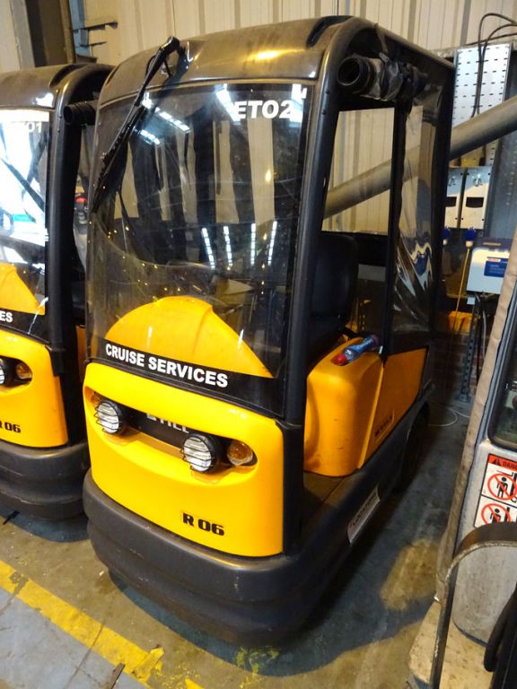 Still RO6 electric tow tractor, 4500N max towing f...