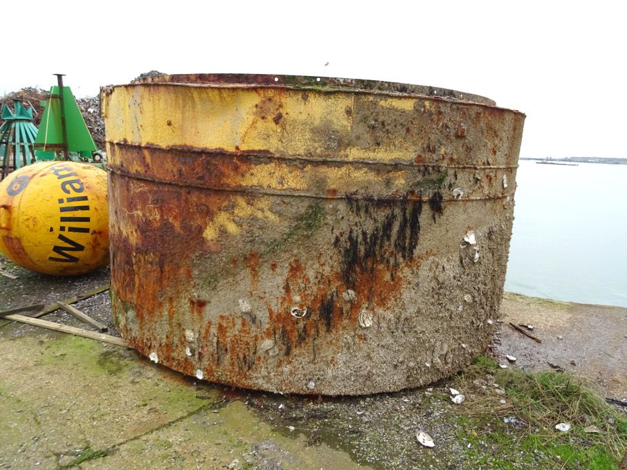 3800mm x 2000mm approx steel mooring buoy - Lot Lo...