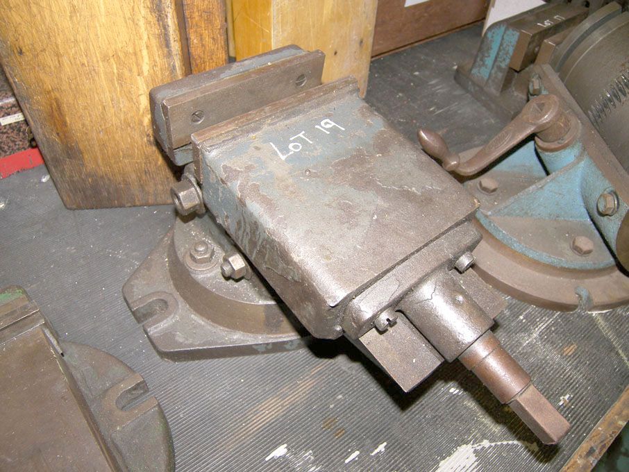 150mm swivel & tilt machine vice - Located at: BA...