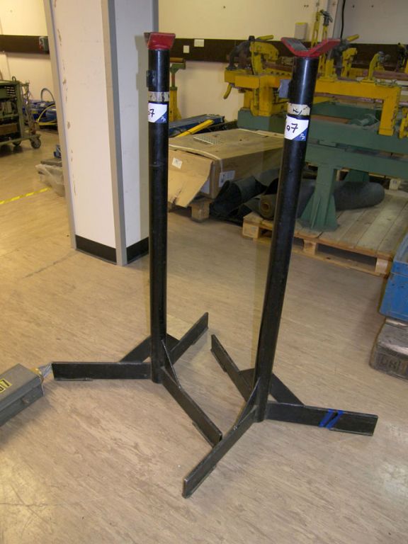 Pair 1170mm high axle stands