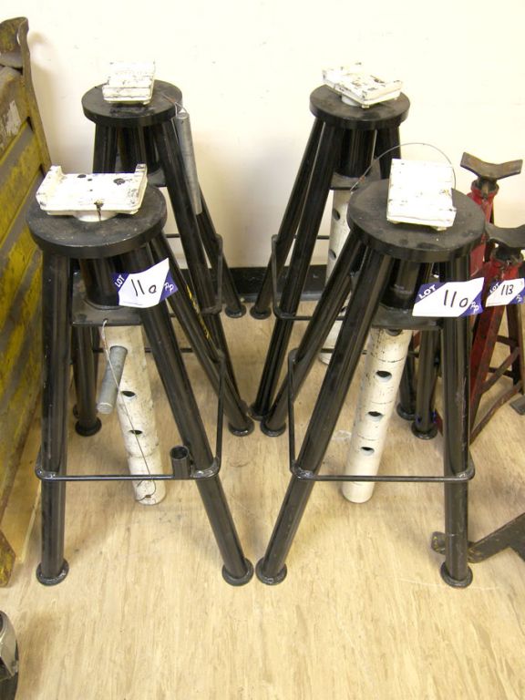 4x 10ton SWL adjustable height axle stands