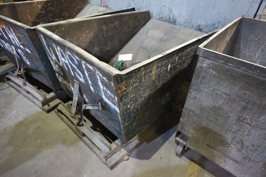 Forkable tipping skip, 900x1400mm