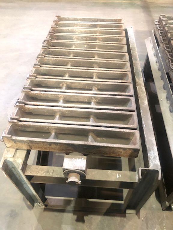 Manual 12 station ingott mould rack