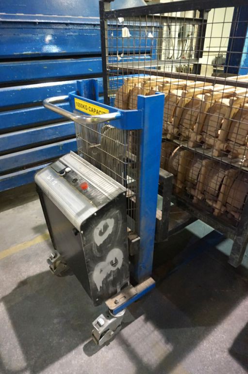 Advanced Handling battery powered lifter, 1000kg c...
