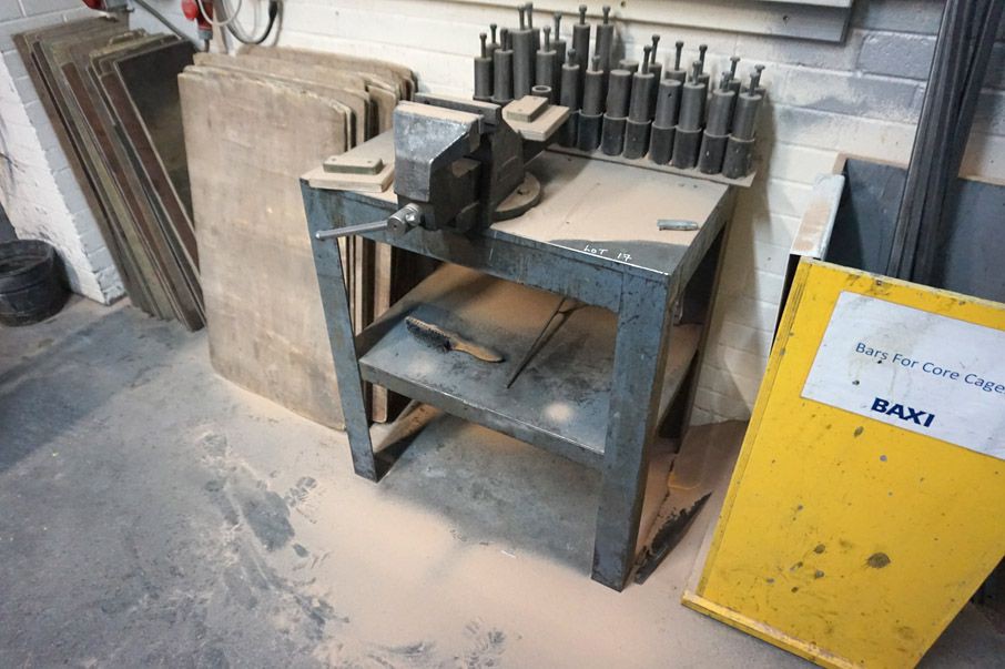 770x500mm metal workbench with Paramo No6 bench vi...